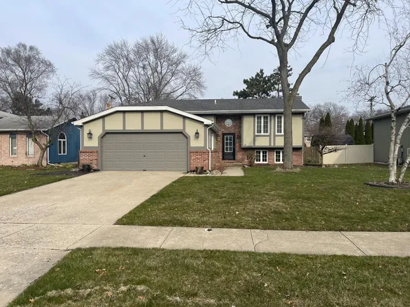 329 N True St, Griffith, IN 46319
