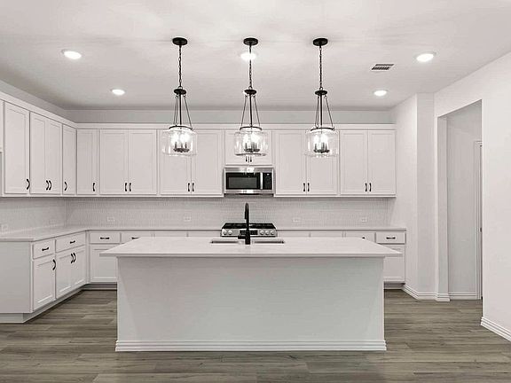 7th image of this home