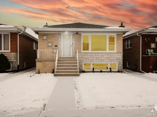 7715 New England Ave, Burbank, IL 60459