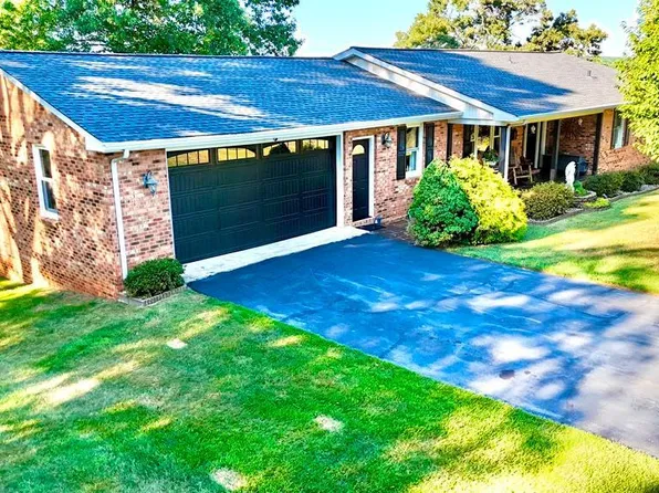 6481 Stewartsville Rd, Moneta, VA 24121