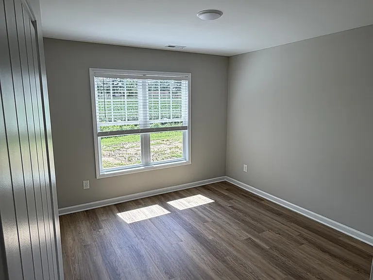 831 Middleton Rd — Photo 11