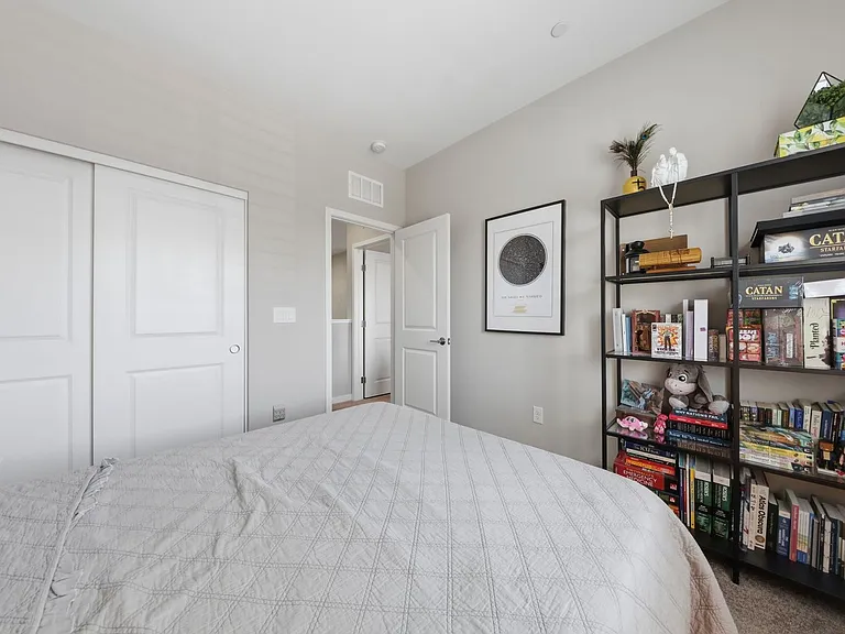 11824 Pelican Butte Ave — Photo 24