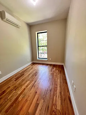 Rented by ERNY LLC | media 9
