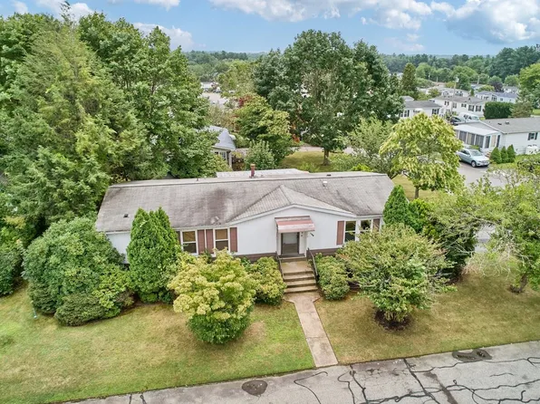 142 Louie Ln, Raynham, MA 02767