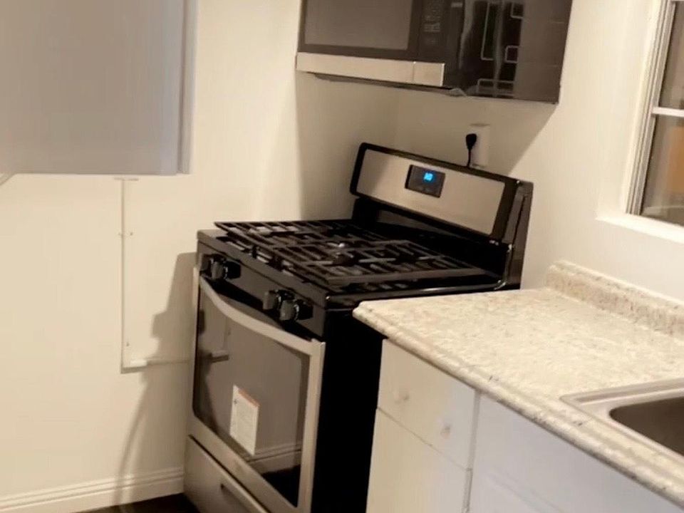 1st image of 548-550 W California Ave