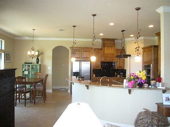 Entertaining kitchen 