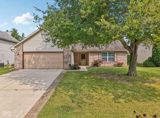 1119 Enchanted View Dr, Mooresville, IN