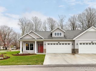 995 Maplewood Ct, Holland, MI 49423