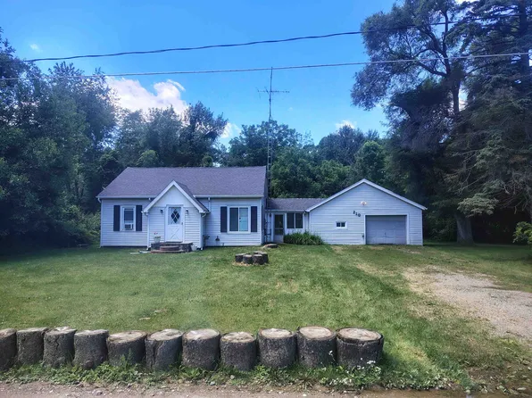 210 Doepker Rd, Owosso, MI 48867