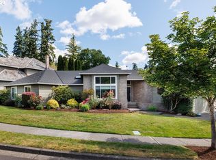 10710 SW Heron Cir, Beaverton, OR 97007