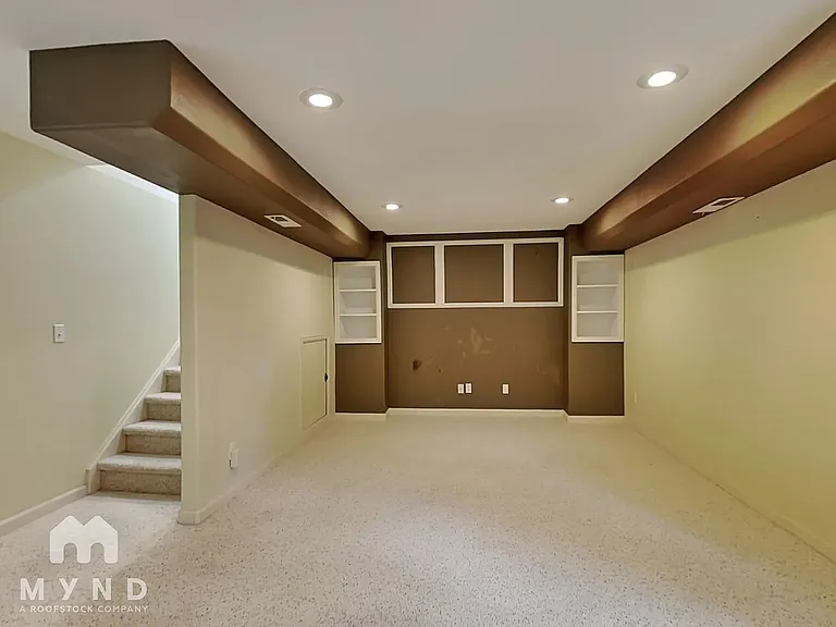 9693 Castle Ridge Cir — Photo 26