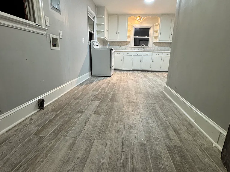 118 N Dakota St — Photo 1