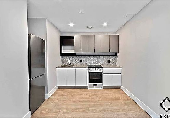 5th image of 290 Linden Blvd #4CO