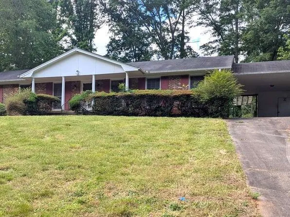 4889 Fairforest Dr, Stone Mountain, GA 30088