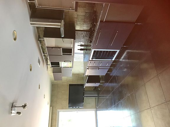 3rd image of 520 Durant Ave