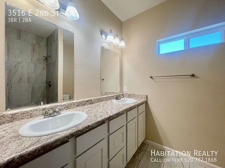 3516 E 2nd St — Photo 19