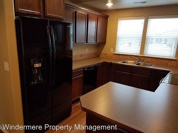 3rd image of 207 Marjorie Pl