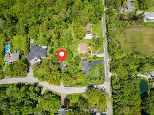 8 Morgans Rd, East Gwillimbury, ON L9N 0E7