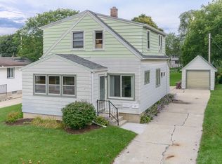 3714 E Iona Ter, Cudahy, WI 53110
