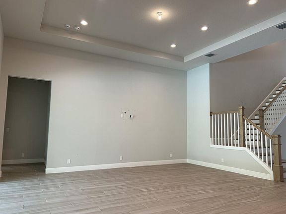 5th image of 9268 Crestview Circle