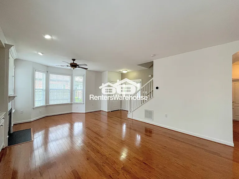 3932 Cromwell Park Dr — Photo 6