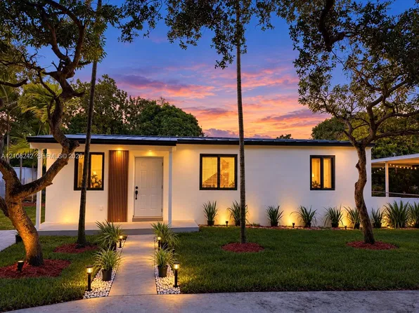 61 E 39th St, Hialeah, FL 33013