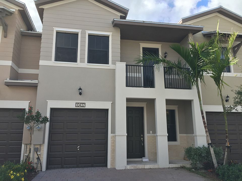 1st image of 10432 NW 61st St