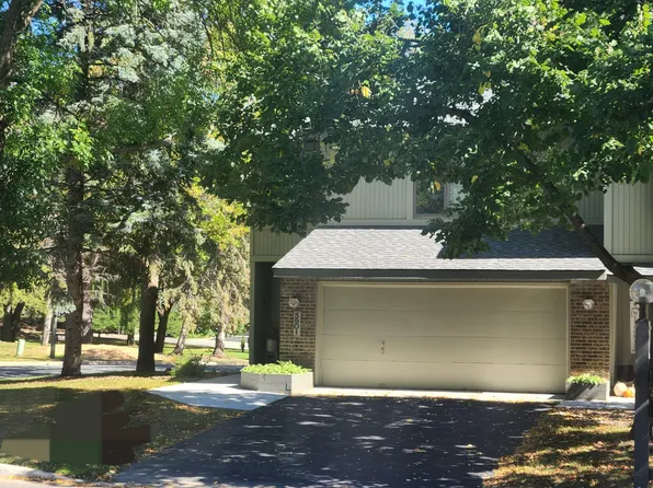 5901 Abbott Pl, Minnetonka, MN 55343