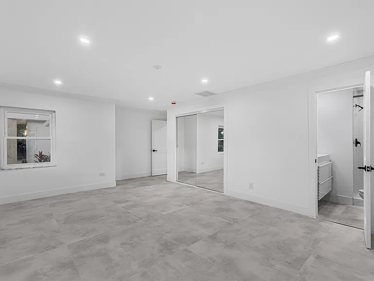 115 Rafael Blvd NE — Photo 7