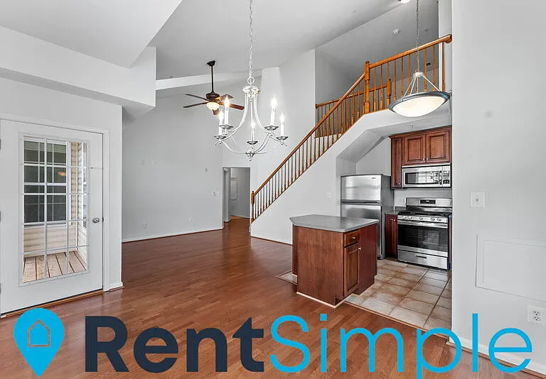 21210 McFadden Sq #402 — Photo 35