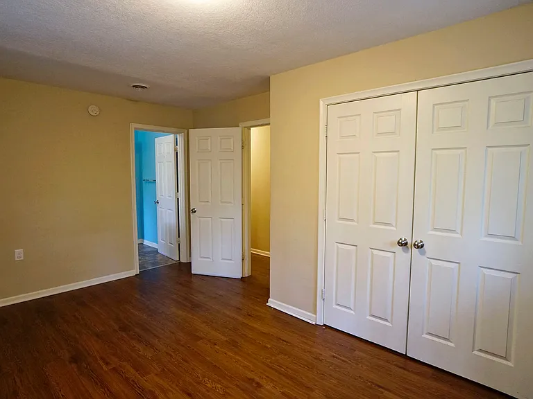 2101 Wuthering Heights Rd — Photo 17