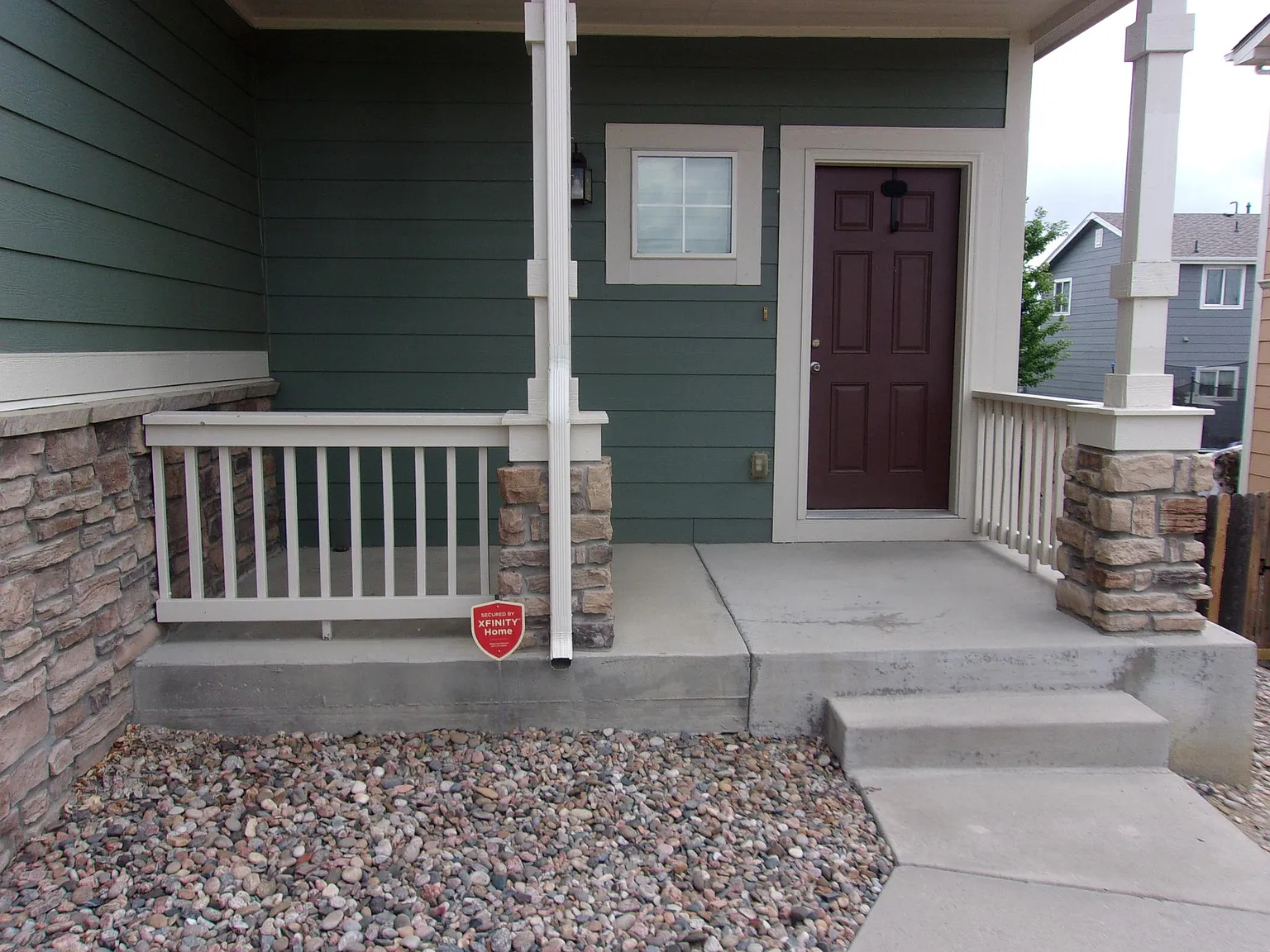 3 bed, 1444 sqft, $2,200 — Photo 2