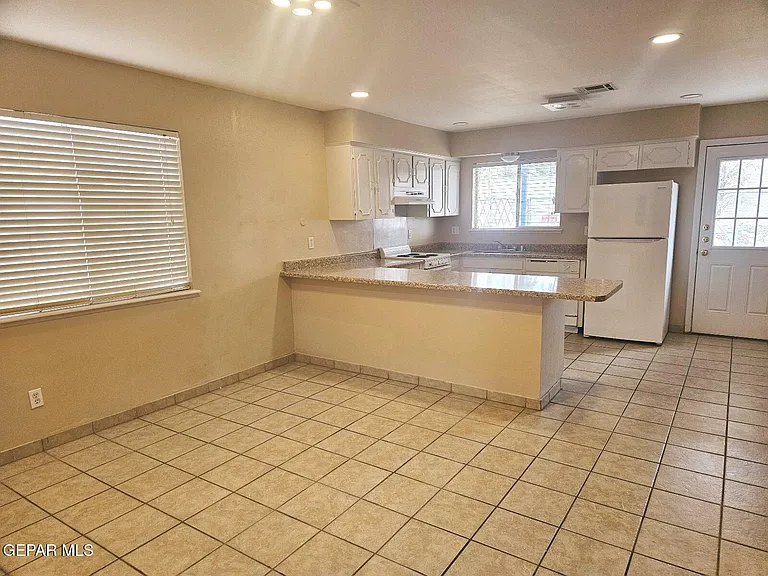 6816 Alto Rey Ave — Photo 6