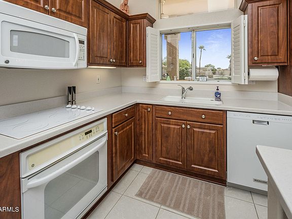 5th image of 21803 N Pampas Ct