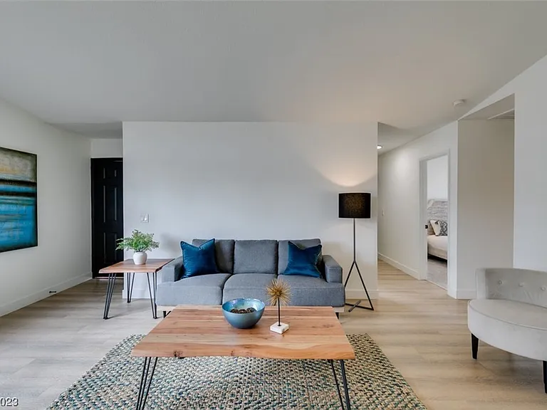 598 Jackson Dr — Photo 24