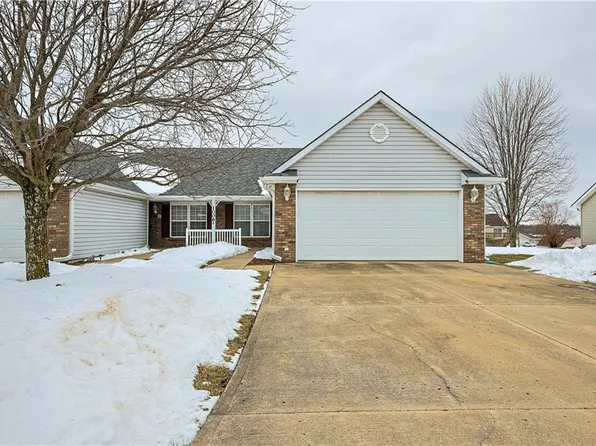 1008 E Chestnut Ct, Savannah, MO 64485