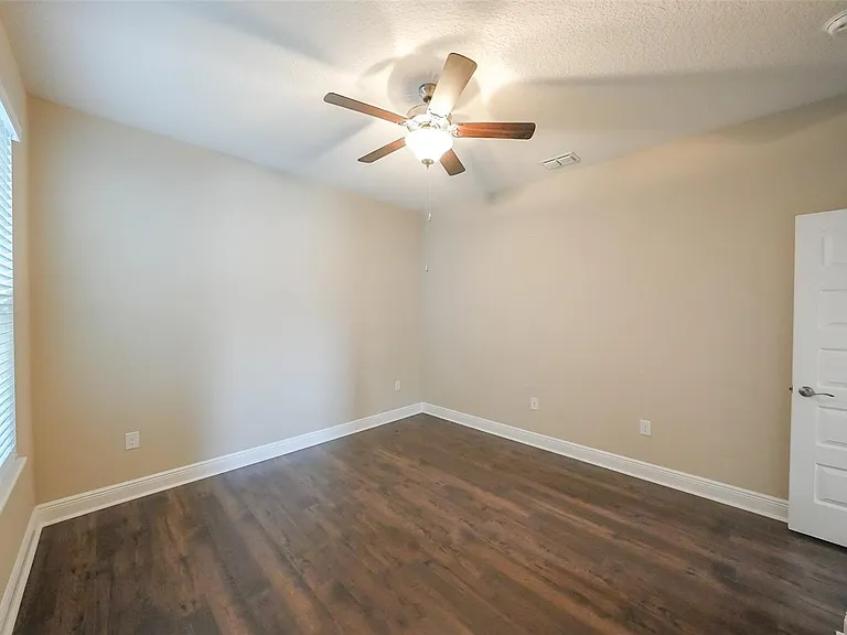 16284 Admirals Cove Ln — Photo 19