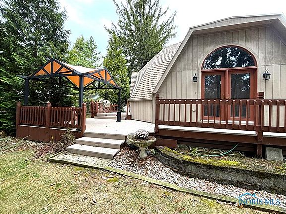 2nd image of 624 Marilyn Dr