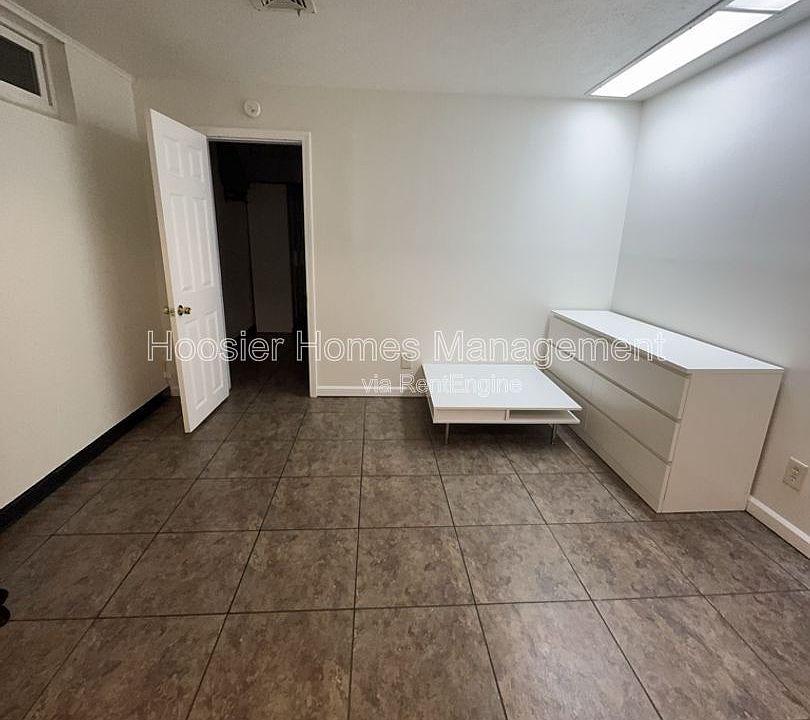 1st image of 770 E 61st St #7