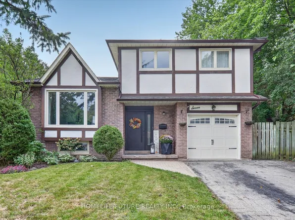 7 Toms Ct, Whitby, ON L1N 6L6