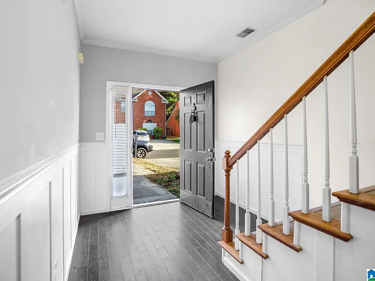 428428 Cambrian Ridge Trl — Photo 8