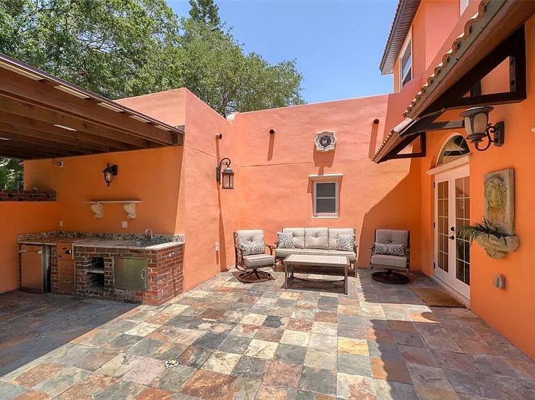 2520 Tami Sola St — Photo 8