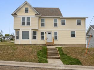 106 W Washington St, Norway, IA 52318