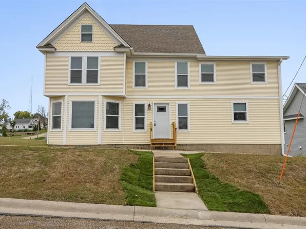 106 W Washington St, Norway, IA 52318