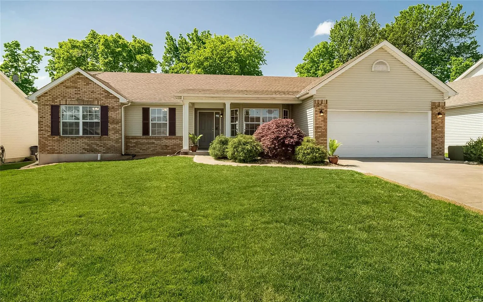 1252 Clinton Hill Ct photo 1