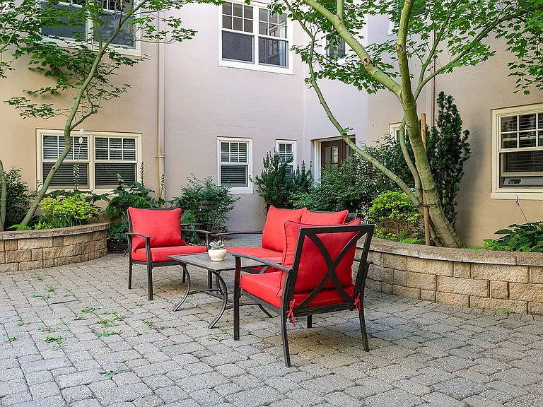 2015 NW Flanders St #314 — Photo 9