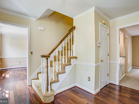 5th image of 422 Collingwood Dr