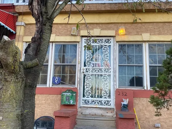 232 E Rockland St, Philadelphia, PA 19120