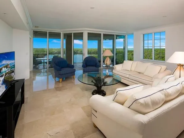 445 Dockside Dr Unit 504, Naples, FL 34110