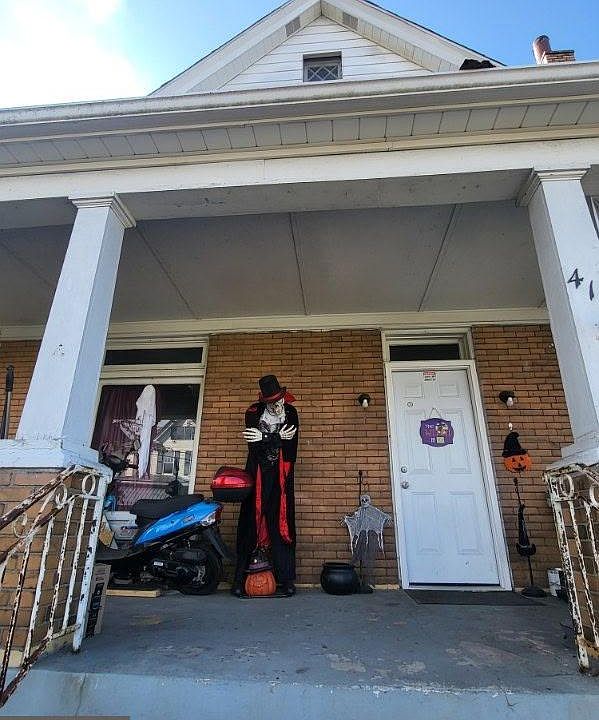 1st image of 413 Delaware St